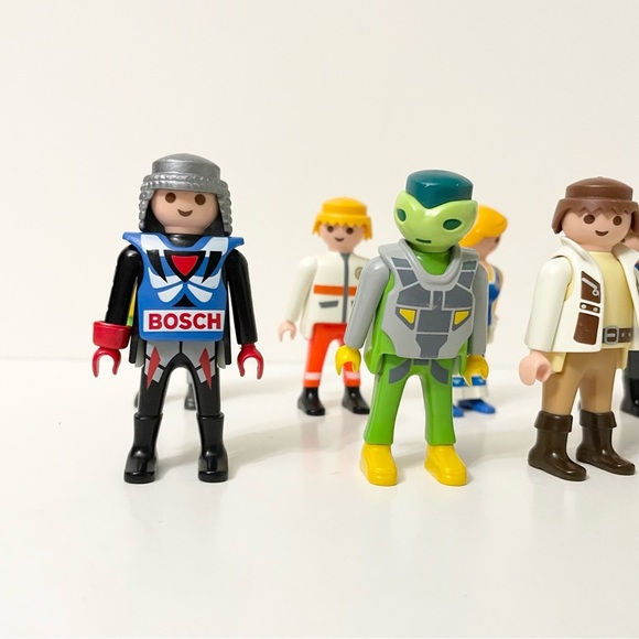 Lot of 10 Playmobil Figures Toys - Picture 3 of 11